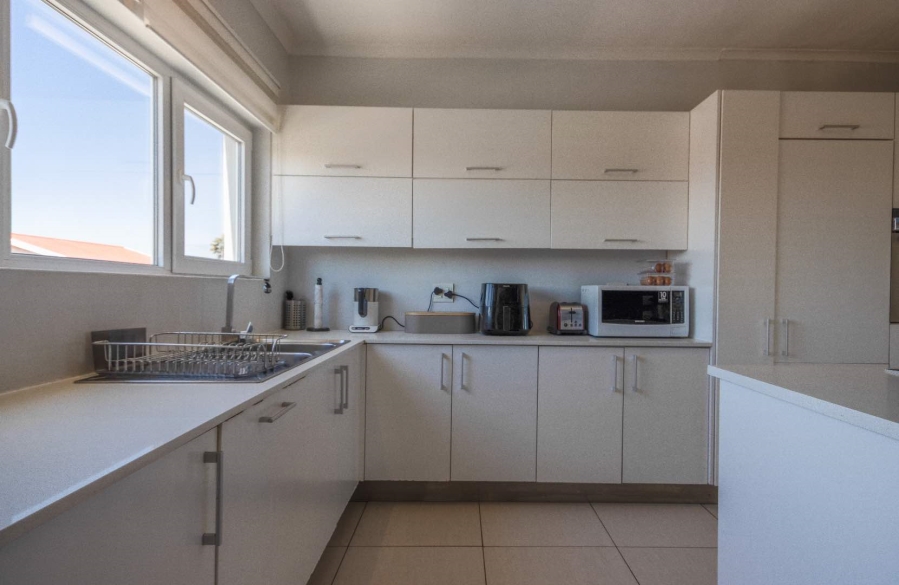4 Bedroom Property for Sale in Sunset Beach Western Cape